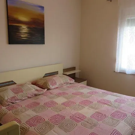 Mare Apartment *